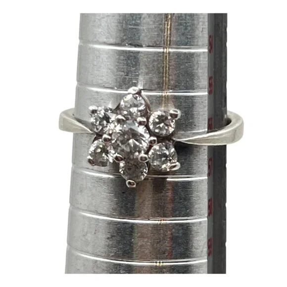 Sterling Silver CZ Cluster Ring Flower Size 7.75 Vintage Y2K 925 Classic 2.9g - Picture 2 of 10